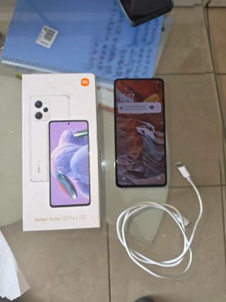 Mobil redmi note 12pro 256gb nuevo se da completo