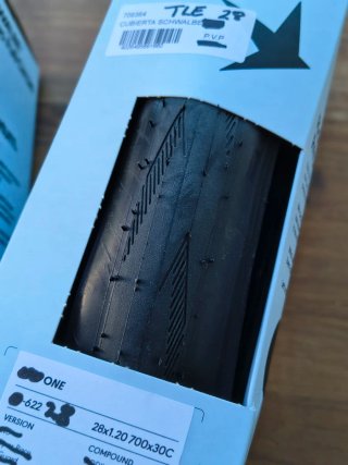 2 UNDS Schwalbe One TLR 700x28c "NUEVAS"+Camaras