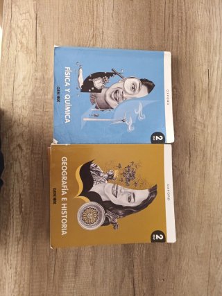 Libros FyQ y GeH 2º ESO Geniox