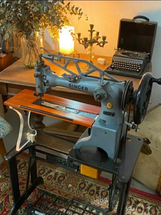 Máquina de coser Singer modelo 29k71 restaurada