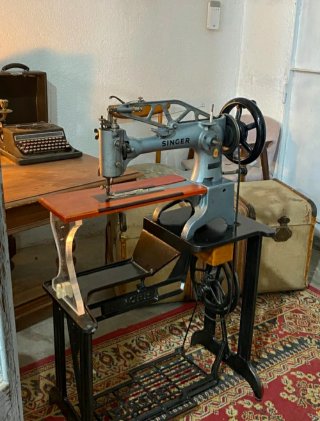 Máquina de coser Singer modelo 29k71 restaurada