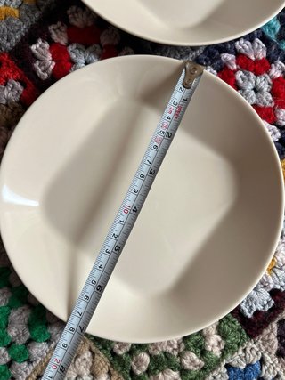 2 platos de Ikea