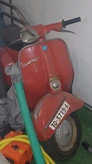 Vespa 160 - Años 60 matriculada escucho ofertas!