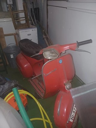 Vespa 160 - Años 60 matriculada escucho ofertas!