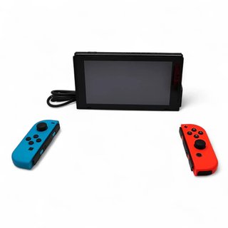 CONSOLA NINTENDO SWITCH  * MARCAS DE USO* + CARGADOR