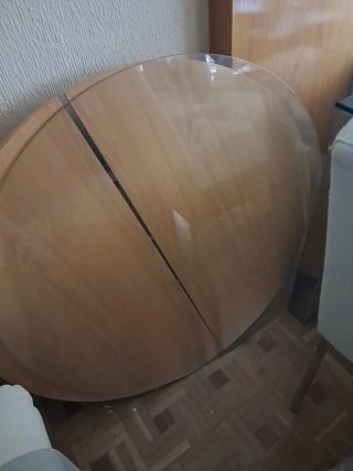 Mesa con cristal