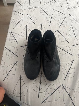 botas de futbol adidas negras