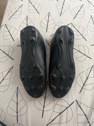 botas de futbol adidas negras