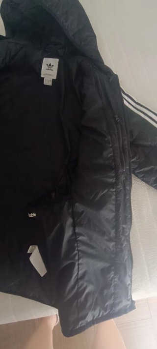 Abrigo Adidas Negro con Rayas Blancas
