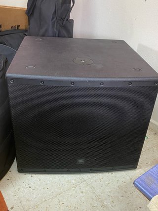 JBL EON 618S