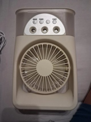 Ventilador y humidificafor portatil. (Ref 2)
