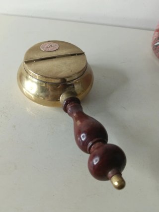 Cenicero portátil vintage