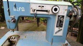 Máquina de coser Alfa