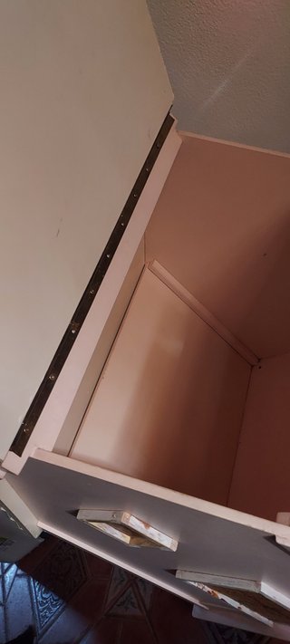 Baúl infantil de madera y plástico