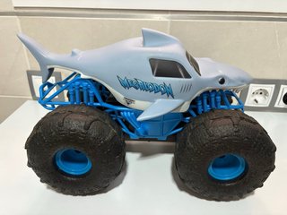 Coche teledirigido Megadolon