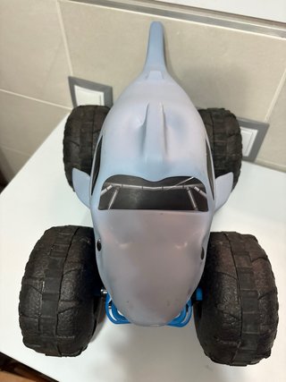 Coche teledirigido Megadolon