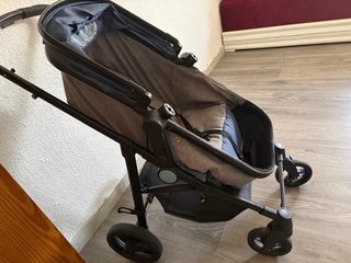 Carro de bebé gris y azul