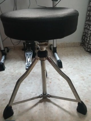 Batería Millenium eléctrica con cascos
