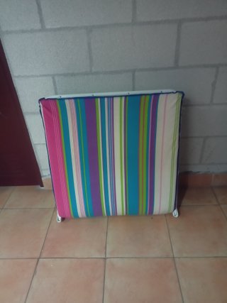 Tumbona 65cm ancho x 1,85m. Plegada queda en 68x64