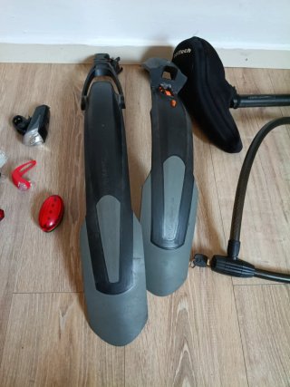 Pack Accesorios Bici: guardabarros, luces, gel