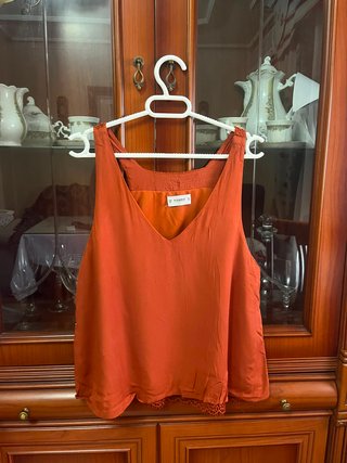 Blusa Marrón tirantes encaje