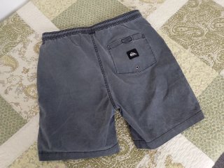 Lote 3 Camisetas y Pantalón Quiksilver T16
