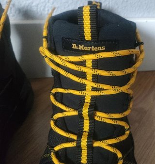 Stivali Dr. Martens Air Wair Neri e Gialli