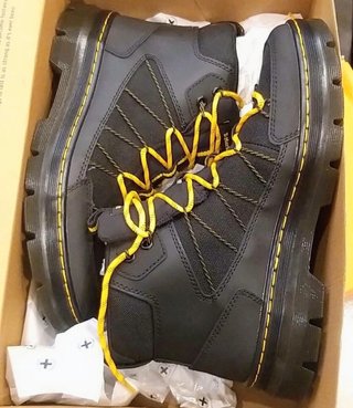 Stivali Dr. Martens Air Wair Neri e Gialli