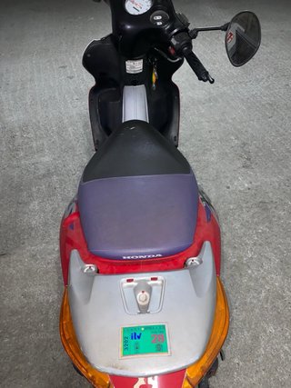 Honda AF49E Scooter Roja y Blanca