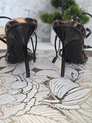 Sandalias de tacon mujer ZARA nuevo sin estrenar