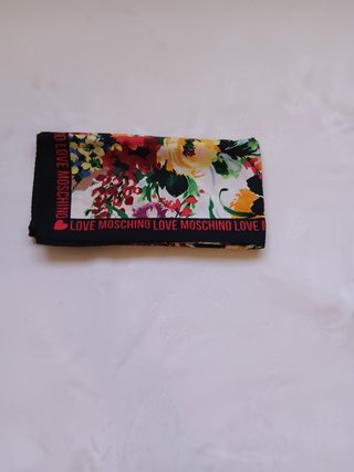 Foulard Love Moschino floreale