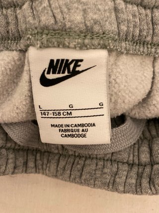 Pantalones cortos grises Nike