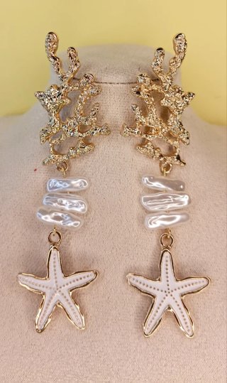 Pendientes largos marinos con perlas y estrellas