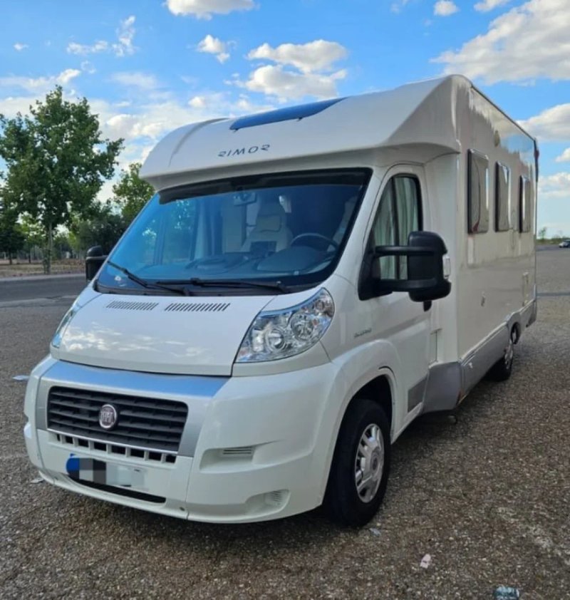 AUTOCARAVANA FIAT Ducato 2012 - foto 1