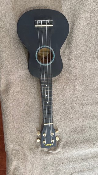Ukelele Aiersi Negro