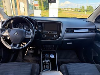 Vendo Mitsubishi Outlander por mudanza al exterior