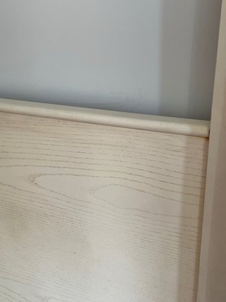 Estructura de Dosel Madera Blanca y Metal Negro