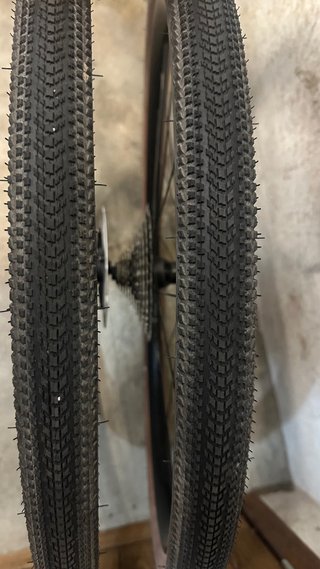 Rodas Gravel Shimano WH-RX810