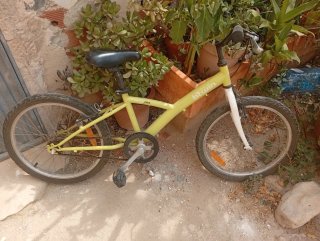 Bicicleta Orbea 300 niña y otra btwin