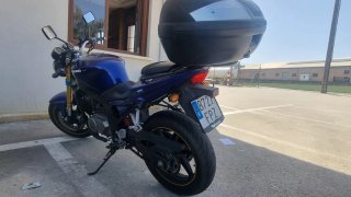 Hyosung Naked Moto Azul Negra