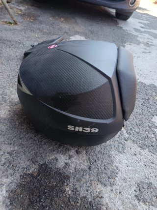 Baúl Shad 39 con soporte