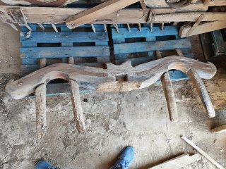 Yugo antiguo de madera