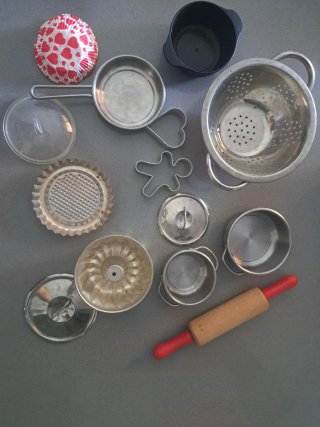 Cocinita de juguete con accesorios
