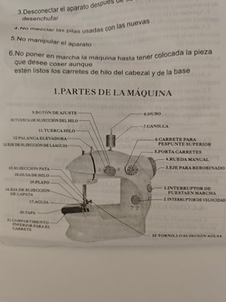 Maquina de coser pequeña blanca nueva