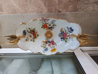 Sin marca.  Frutero Porcelana Latón Cisnes Años 60