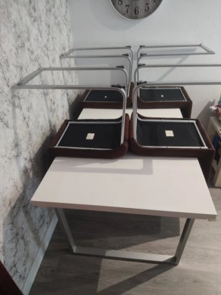Mesa comedor blanca con 4 sillas