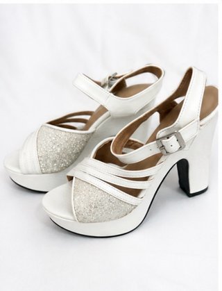 Sandalias tacón blancas con brillo