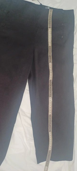 Pantalón Capri Massimo Dutti Negro Botones
