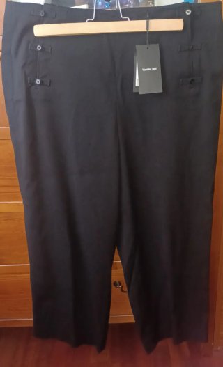 Pantalón Capri Massimo Dutti Negro Botones