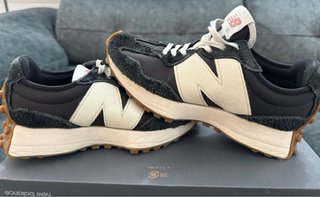 New Balance 327 Negras Talla 36.5